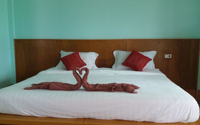 Lanta School Beach Resort