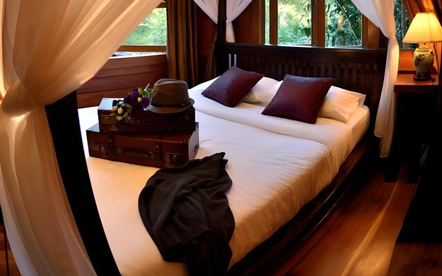 32 Coffee Hill & Resort