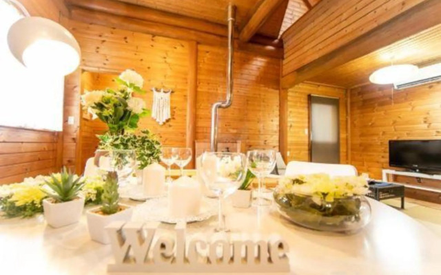 Awaji Seaside Log House