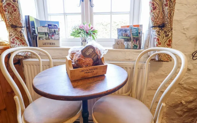 Old Blacksmiths Cottage