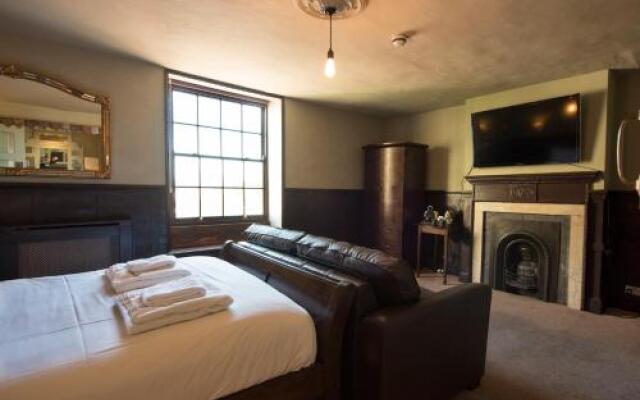 Alma Inn & Dining Rooms