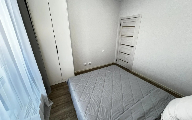 Apartments on Yasny Bereg 3 street
