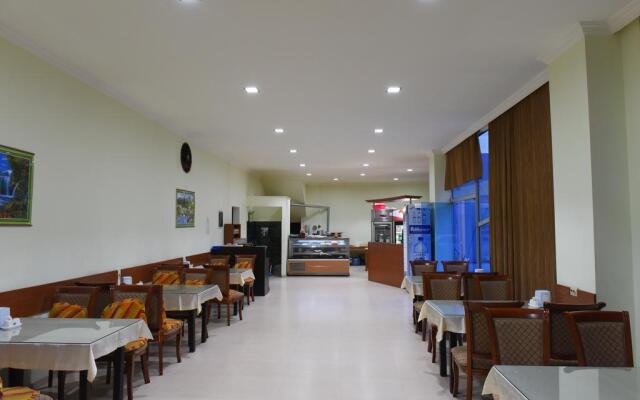 Hotel 725