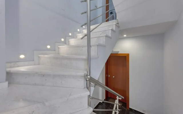 Boutique Seaview Apt near City Center