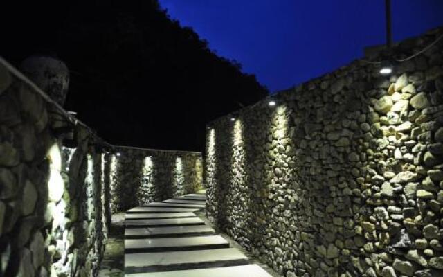 Wushan Hostel