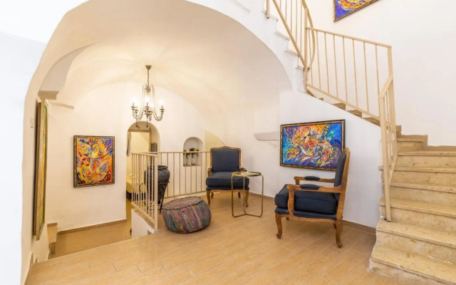 Private House 5 BDR In Mamilla up to 12 People !