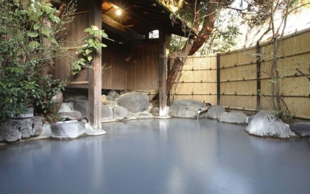 Kurokawa Onsen Wafu Ryokan Misato