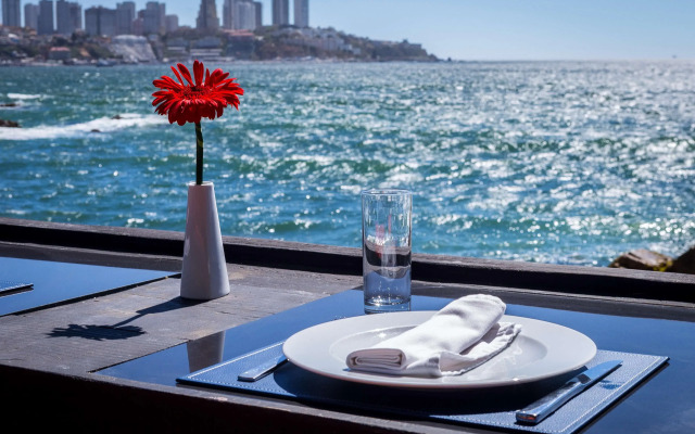 Radisson Blu Acqua Hotel & Spa Concon