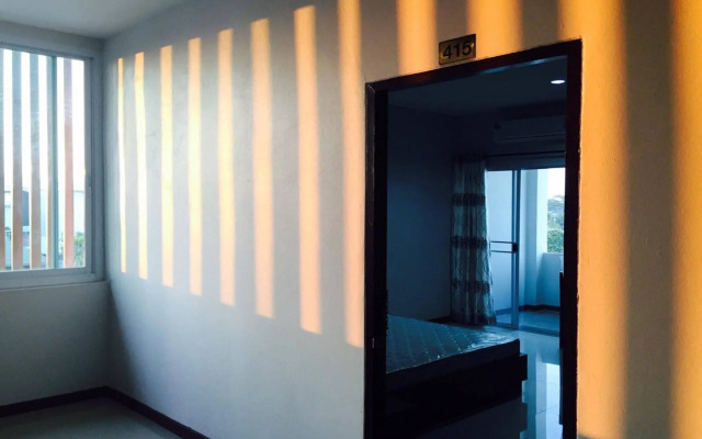 Siriwat Apartment