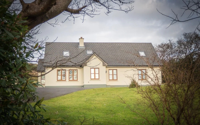 The Cottage, Recess
