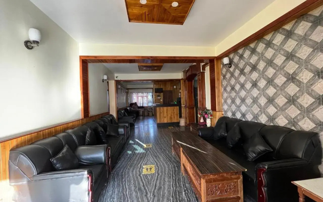 Oyo 26867 Hotel Silk Route Station