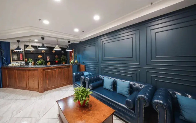 Sunshine Hotel 1st Road (Altay Emerald Bay)