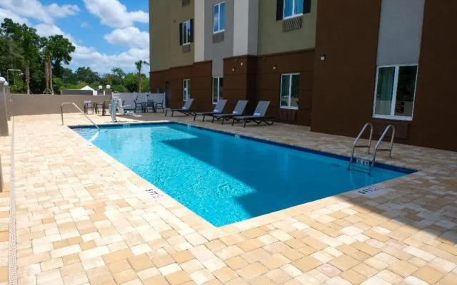 Candlewood Suites Ocala I-75 by IHG