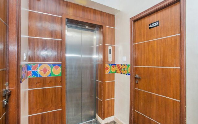 OYO 16455 Amazing Inn