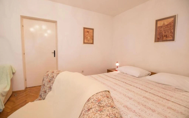 Apartments Luka