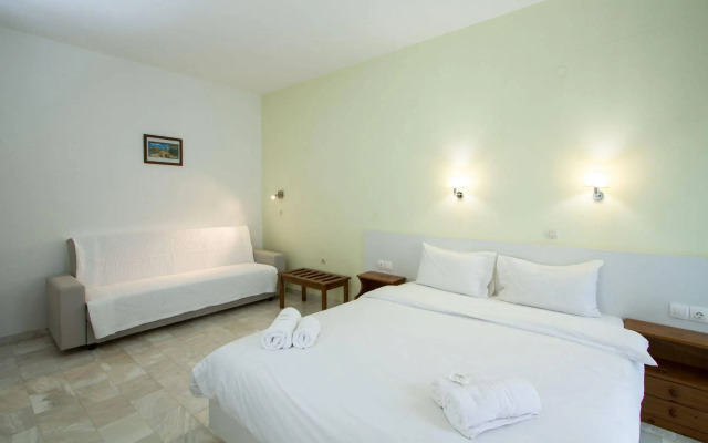 Revekka Rooms