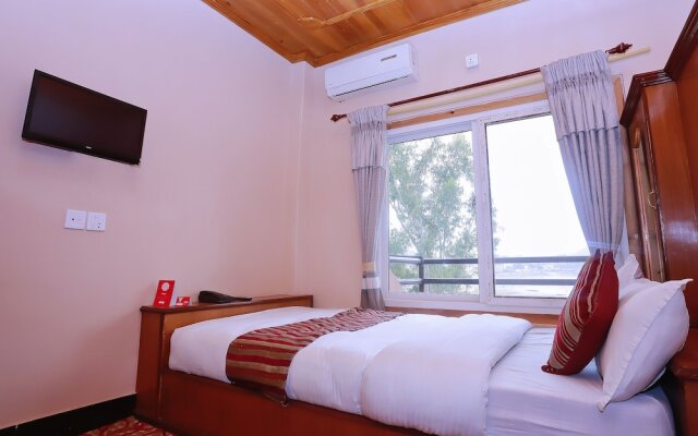 OYO 132 Hotel Fly Inn