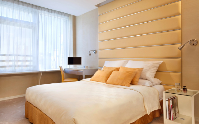 Cosmo Hotel Hong Kong by Dorsett Hotels