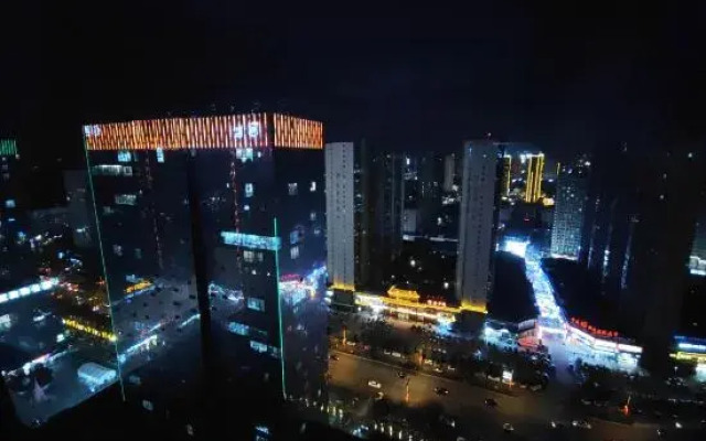 Jixia Intelligent E-sports Hotel (Yuanlongmao Branch)