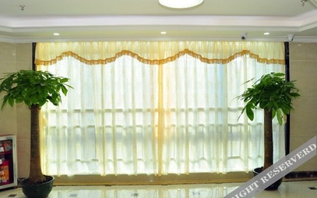 Yunhong Hotel (Guangzhou Railway Station Xicun Subway Station)