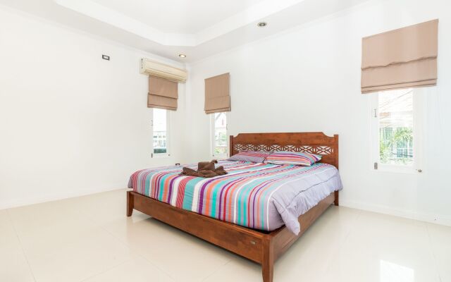 Tewaree Villa - Pattaya Holiday House Walking Street
