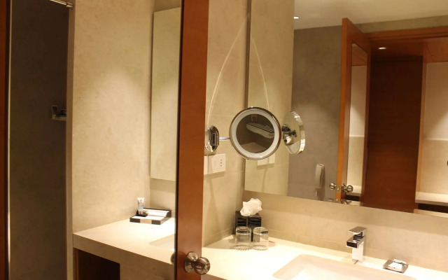 Mercure Hyderabad KCP Hotel