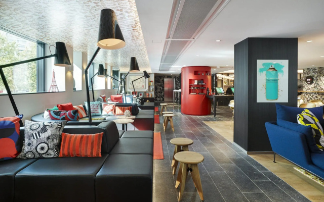 Отель citizenM Paris Champs-Élysées