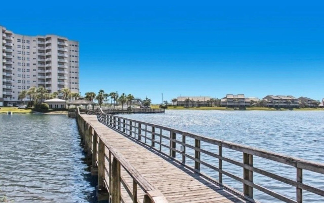 Boardwalk 199 3 Bedroom Condo by Redawning