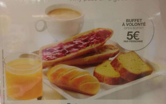 Premiere Classe Niort Est - La Crèche