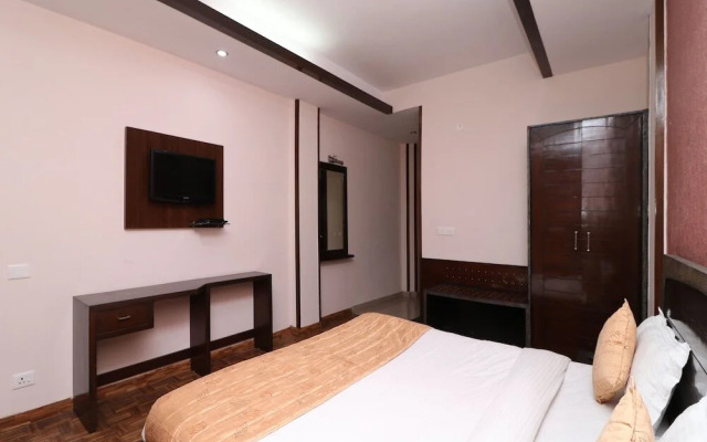 Hotel Burans Residency