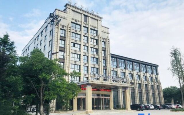 Junyue Resort Hotel