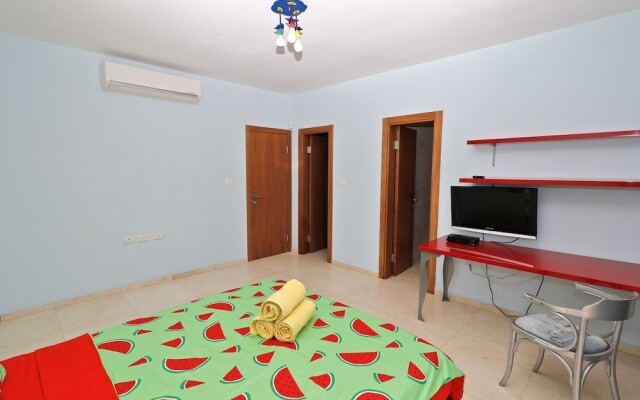 Armon Eilat