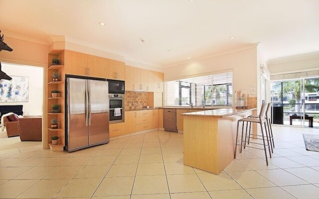 Holiday Home Coveside @ Sanctuary Cove