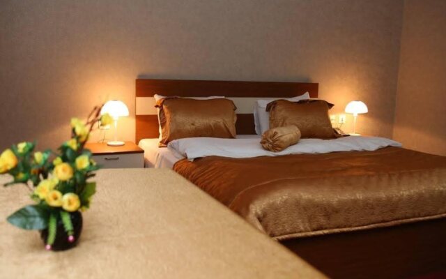 Riva Hotel