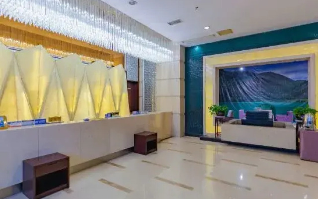 Dazhou Huayang Hotel (City Center Plaza Branch)