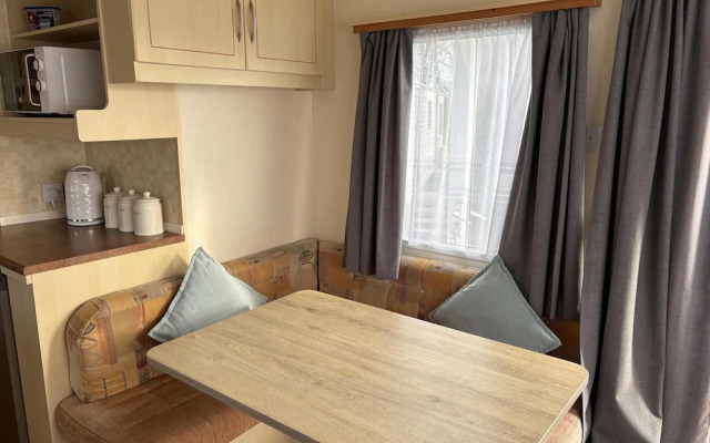 Lovely 2 Bedroom Static Caravan Brean, Somerset
