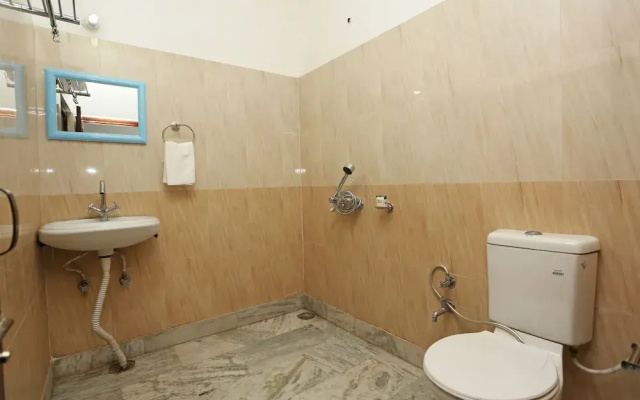 OYO 8714 Hotel Amar