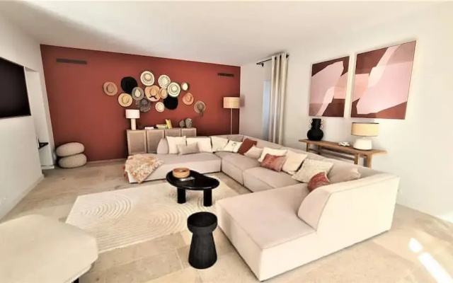 Prestigious Villa in Heart of Saint Remy de Provence