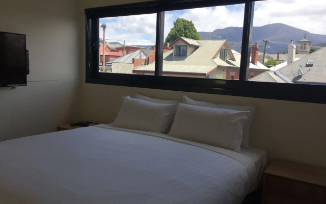 Sullivans Cove Apartments