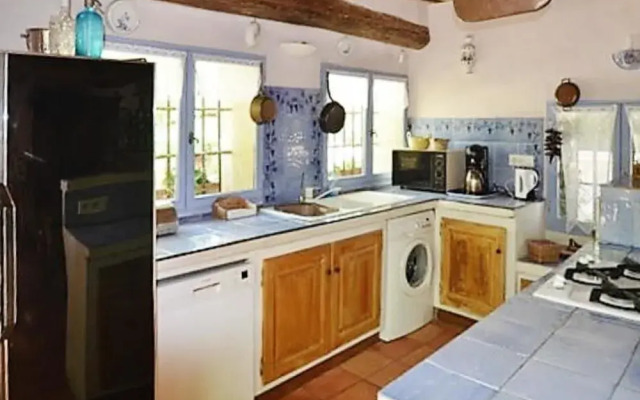 6 Bedroom House 16338592 By HomeRez