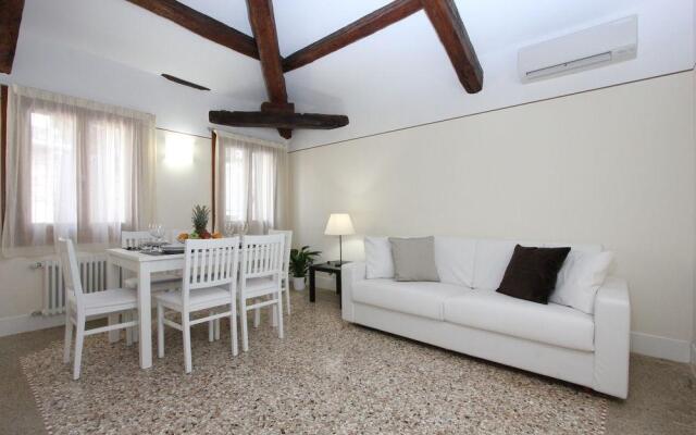 Faville - Castello Apartments