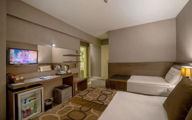 The New Hotel Zeybek
