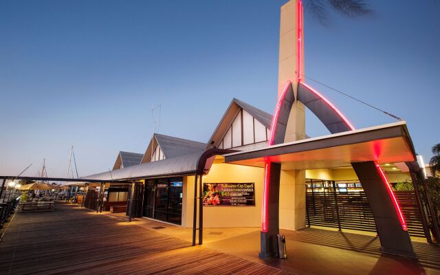 Nightcap at Kawana Waters Hotel