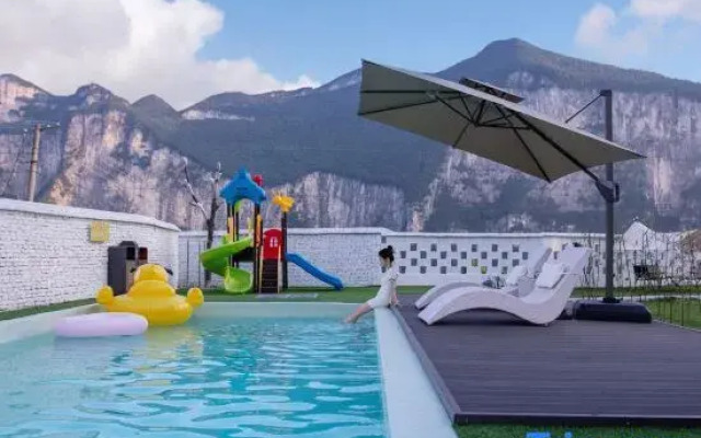 Enshi Grand Canyon Island • Scenic View • Parent Child • Leisure Vacation Homestay