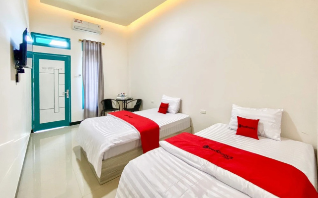RedDoorz Syariah @ Dynamic Samalanga – Guest Rooms – Namplohbaro