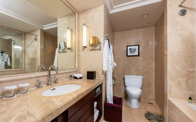 Ramada Plaza Wuhan Optics Valley
