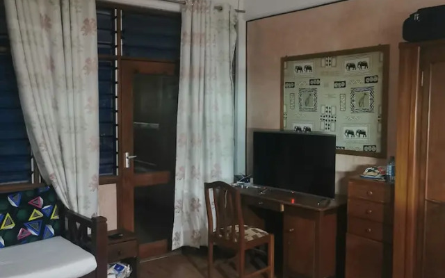 Qua Bruce Apartment