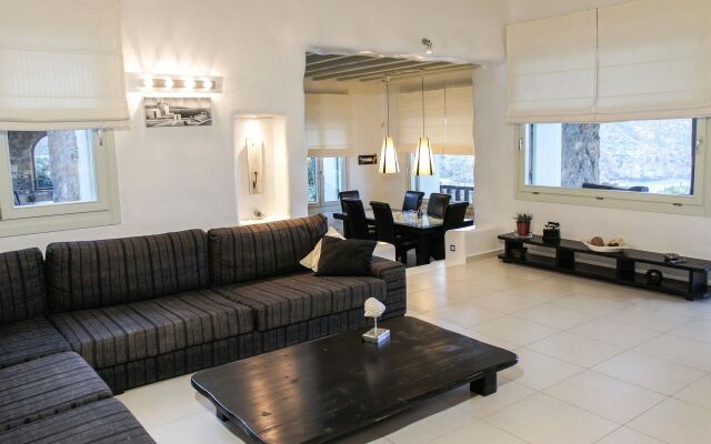 Beyond Beachfront Super Paradise Villa