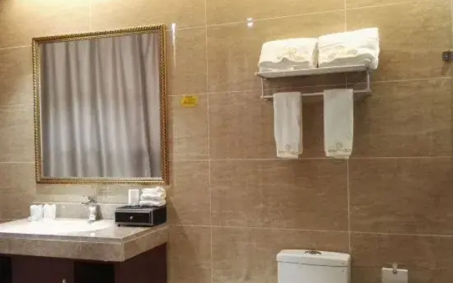 Ziyun Dongzimen Hotel