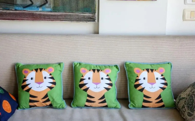 Trumpeldor - 2 Bed Apartment of Art!